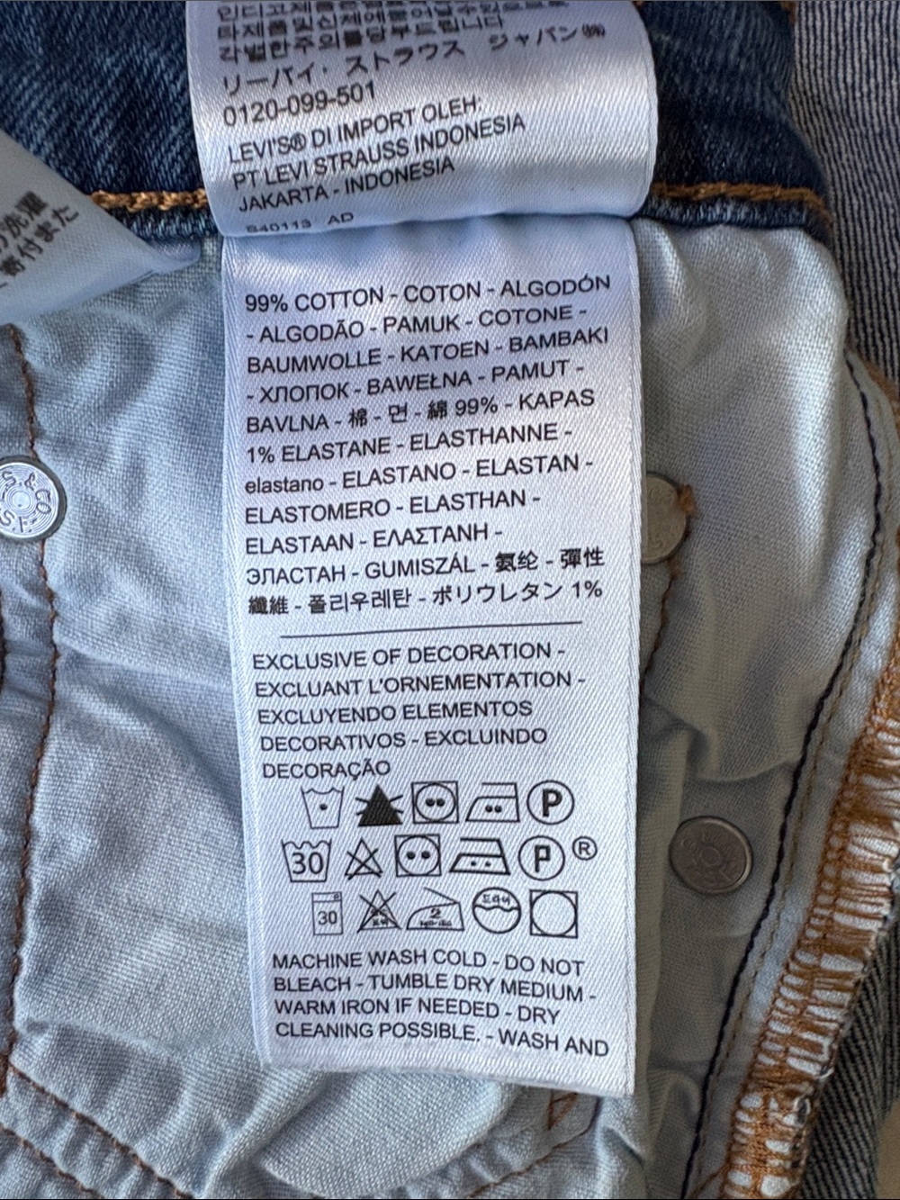 Levi's Women's 501 Original Fit Button Fly Med Wash Blue Denim Jeans W29/L32 - Picture 8 of 12